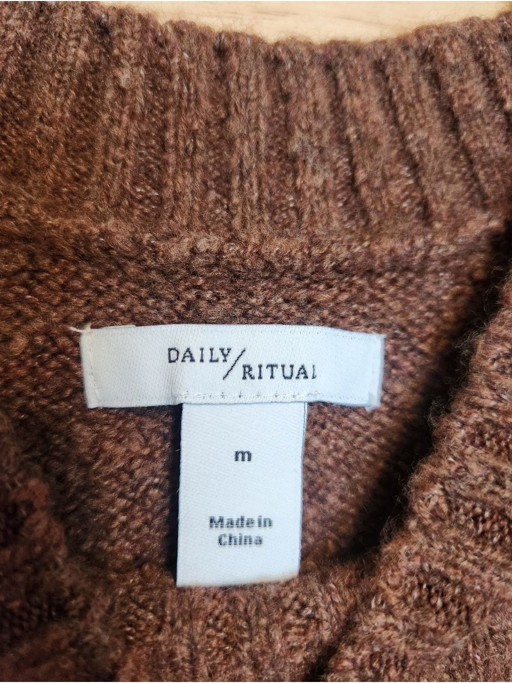 DAILY RITUAL BROWN SLEEVELES BOUCLE KNIT SWEATER VEST SMALL / MEDIUM NWT - Picture 8 of 9